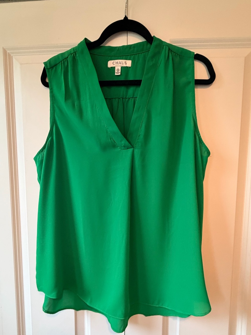 Chaus Bright Green V-Neck Sleeveless Camisole